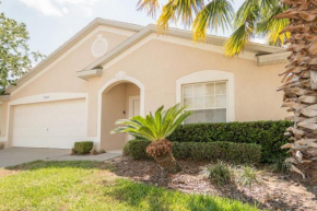10 miles to Disney, private pool, washer, dryer, kitchen, wifi, roku tv, furnished